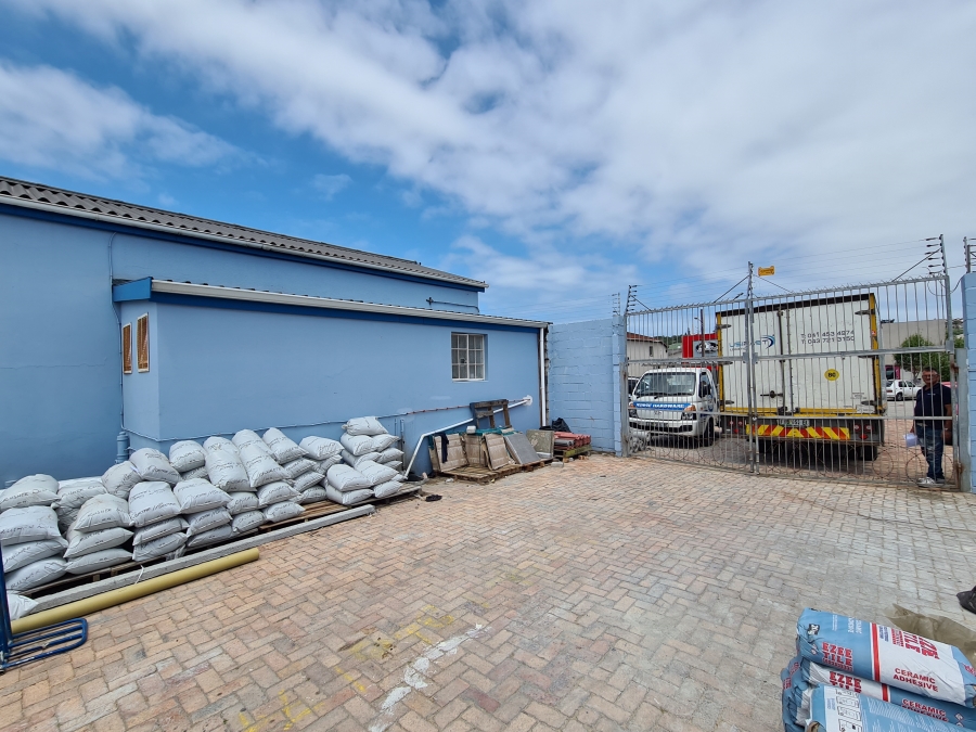 To Let commercial Property for Rent in East Bank Eastern Cape